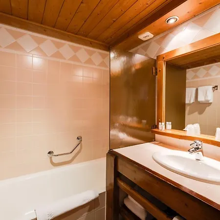 La Grange D'arly Hotel